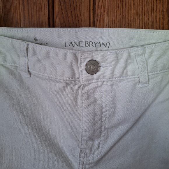 Lane Bryant Rolled Cuff Bermuda Shorts Size-16 - Picture 4 of 9
